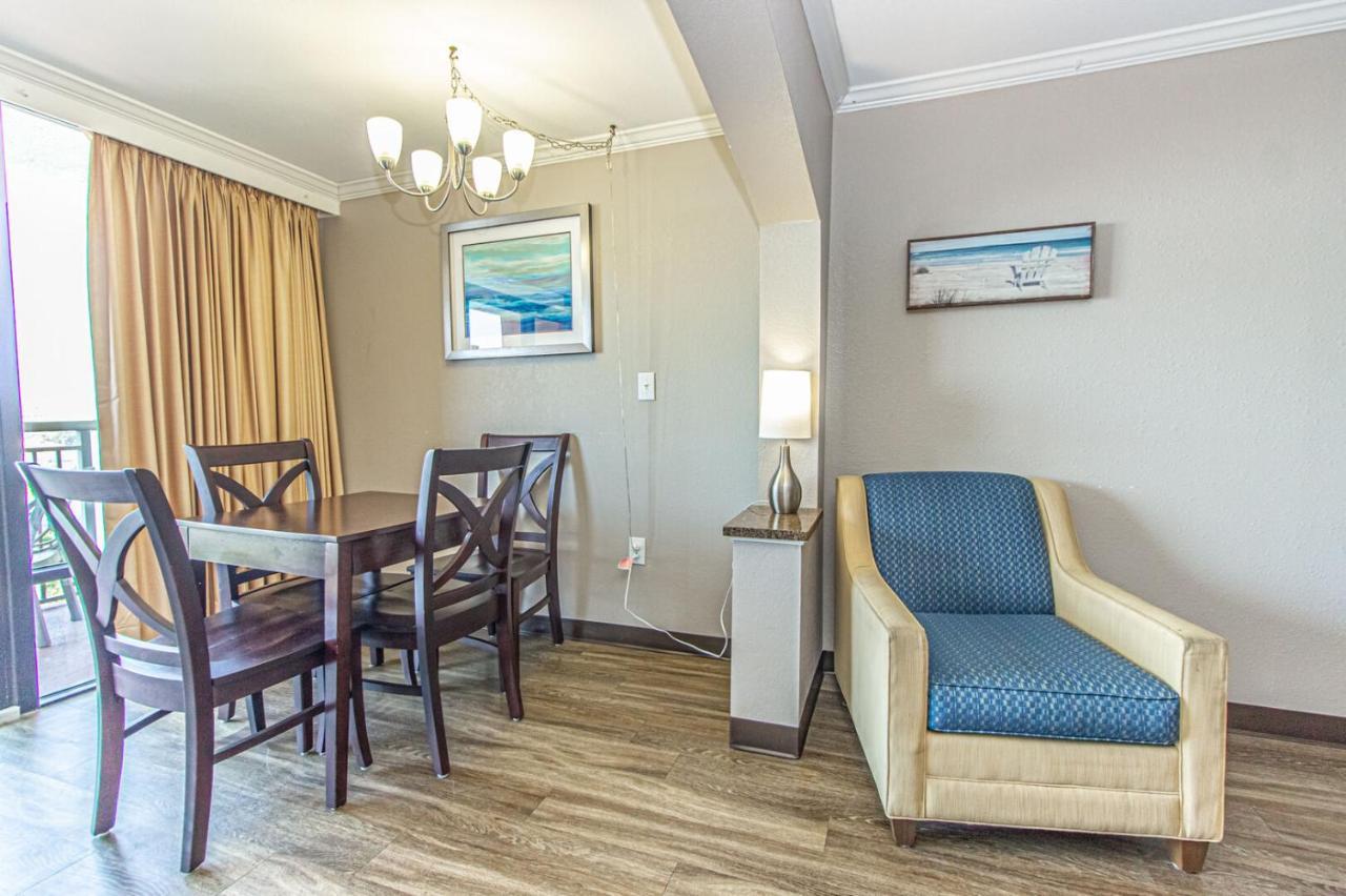 Ocean View King Suite With Modern Decor And Accents - Caravelle Resort 605 Sleeps 4 Guests Myrtle Beach Extérieur photo