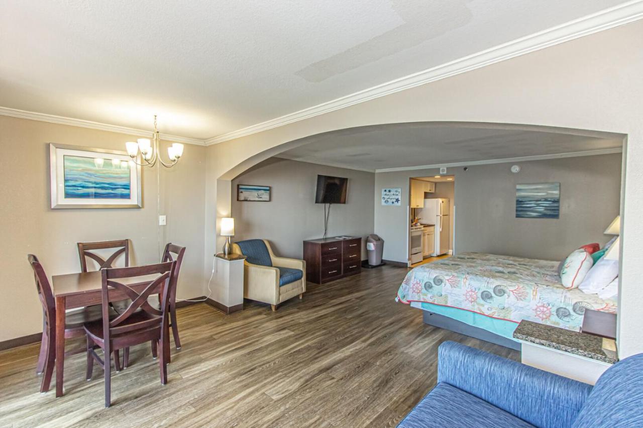 Ocean View King Suite With Modern Decor And Accents - Caravelle Resort 605 Sleeps 4 Guests Myrtle Beach Extérieur photo