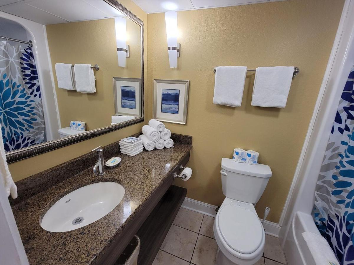 Ocean View King Suite With Modern Decor And Accents - Caravelle Resort 605 Sleeps 4 Guests Myrtle Beach Extérieur photo